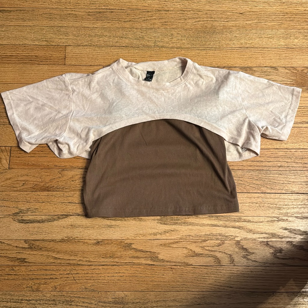 Cream Cut Out Crop T-Shirt With Short Sleeves And Tank Top